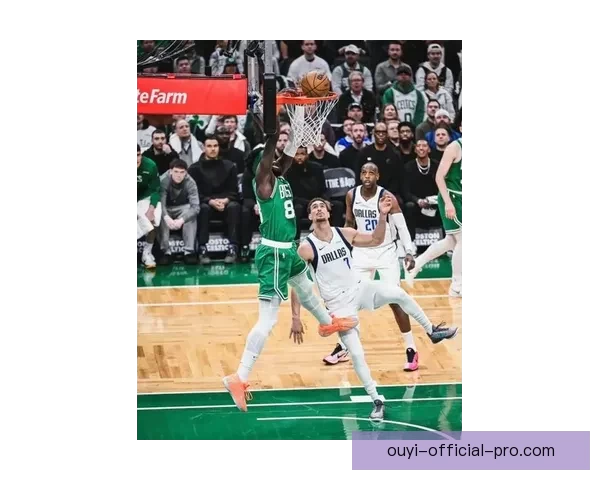 塔图姆复出首秀豪取三双领凯尔特人本赛季战绩十胜两负